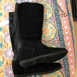 Women's size 7 Skechers high boot